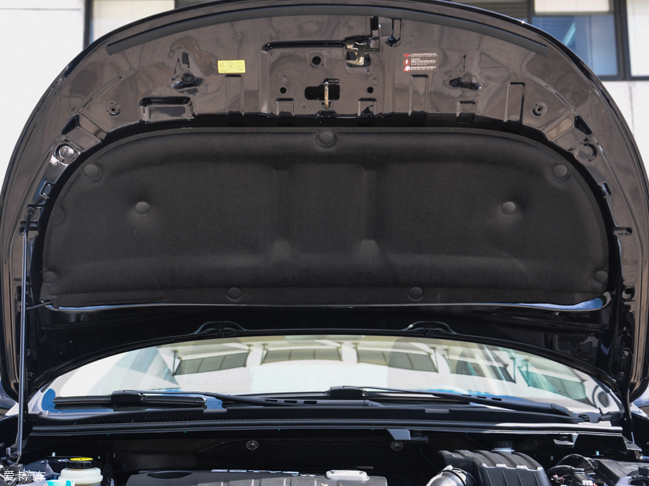 2016�̩Z300 1.5L �ք�(d��ng)��Ӣ��