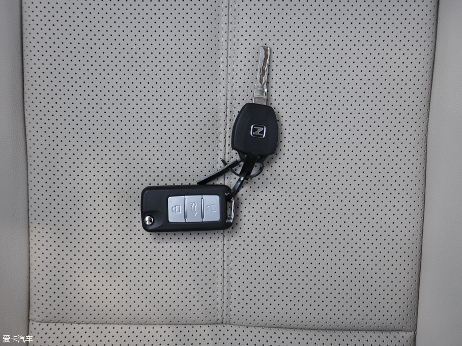 2016�̩Z300 1.5L �քӾ�Ӣ��