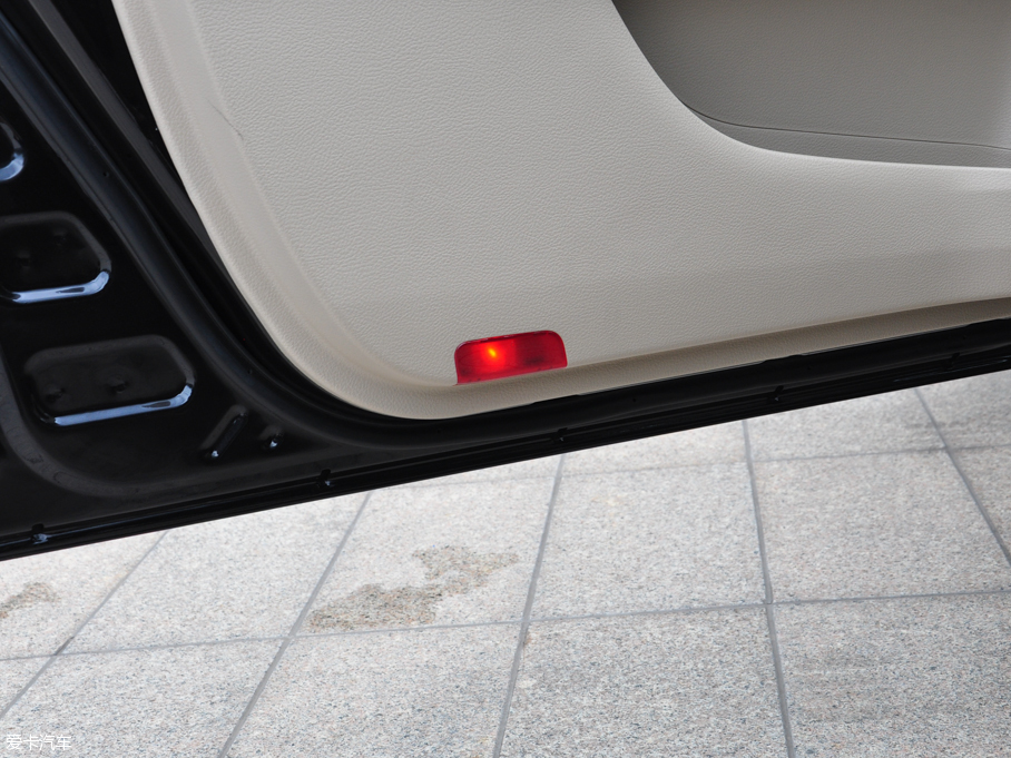 2016̩Z300 1.5L քF