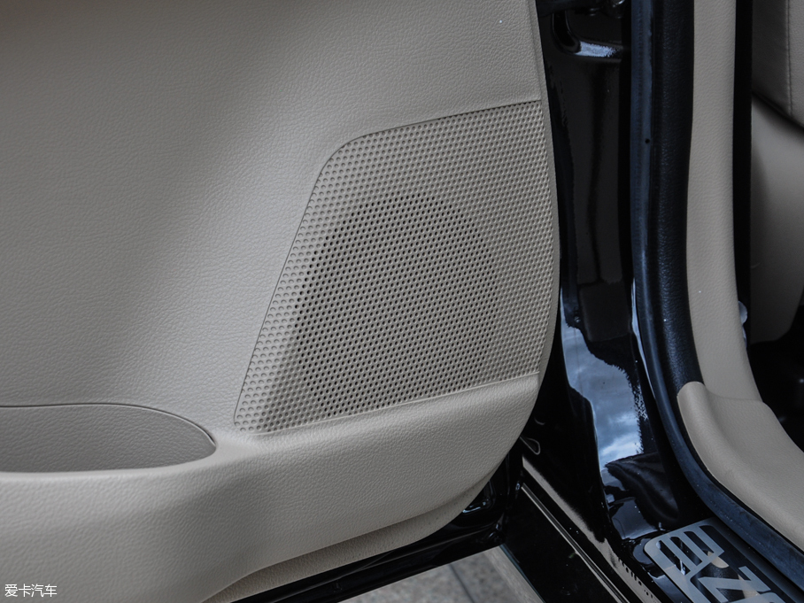 2016̩Z300 1.5L քF