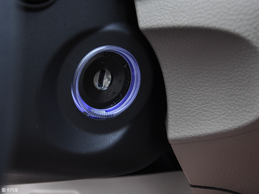 2016̩Z300 1.5L քF