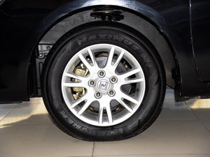 2016款1.5L 手动感恩版 棕内+天窗 轮圈