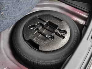2016款1.5L 手动豪华型 备胎