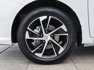 2016款1.5L 手动尊享型 轮圈