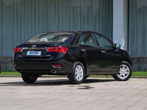 2016款1.5L 手动精英型 整体外观