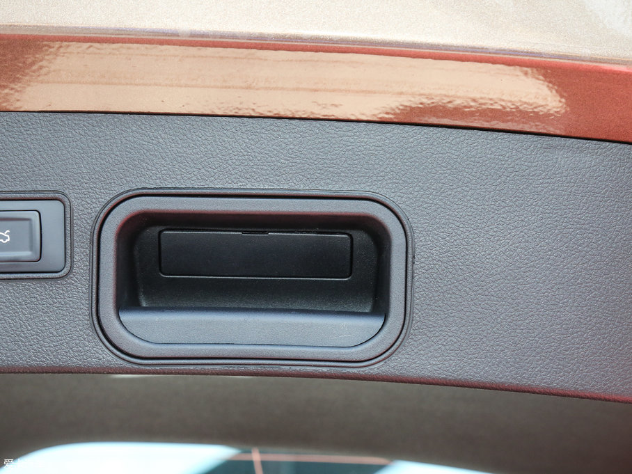 2017̩T700 1.8T pxF