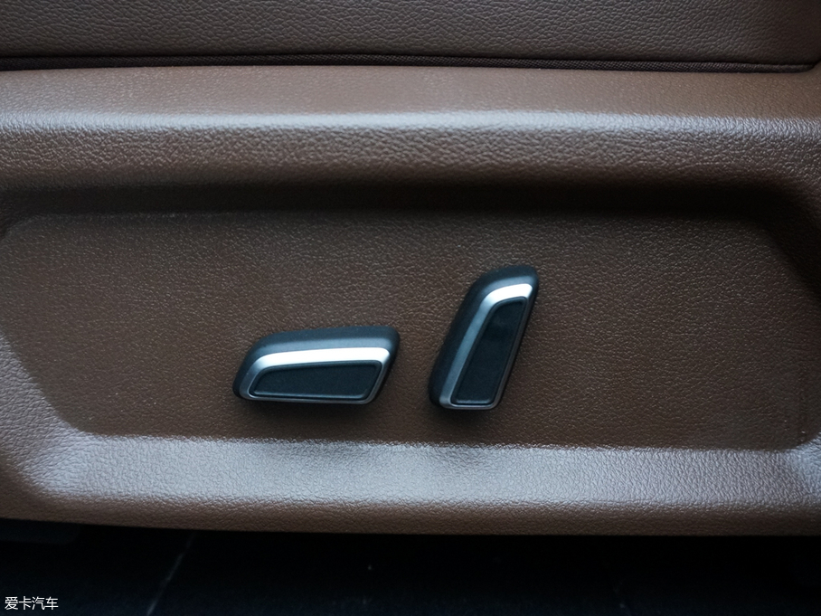 2017̩T700 Rq 1.8T ԄF