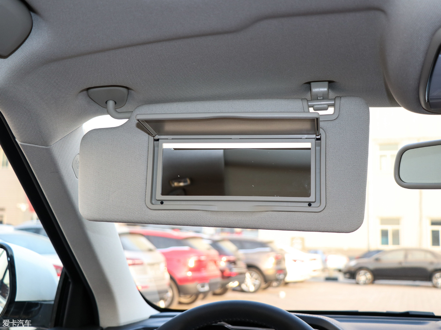 2017̩T700 2.0T ԄF