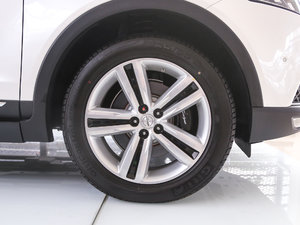 2017款2.0T 双离合旗舰型 轮圈