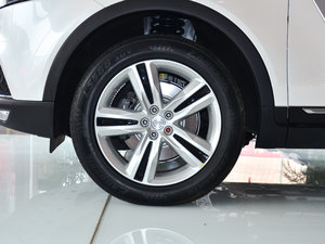 2017款1.8T 双离合尊享型 轮圈