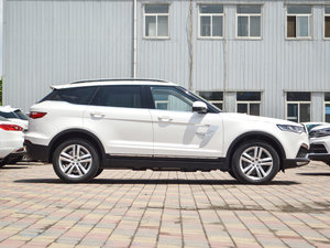 2017款1.8T 双离合尊贵型 整体外观