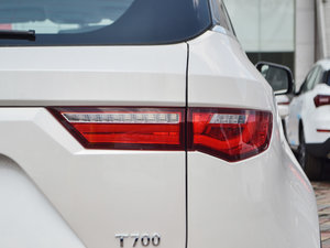 2017款1.8T 双离合尊贵型 尾灯