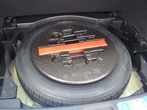 2017款1.8T 双离合尊贵型 备胎