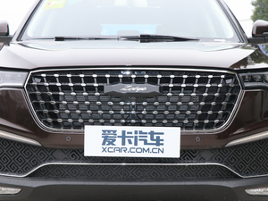 2017款贺岁版 1.8T 自动尊享型 中网