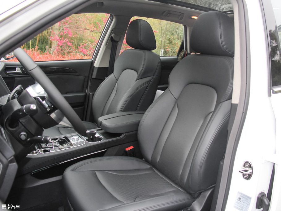 2016�̩T600 �\�Ӱ� 1.5T �քӺ��A��