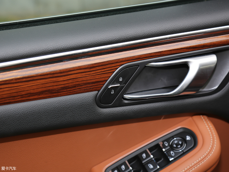 2017�̩SR9 2.0T DCT�O��֮�