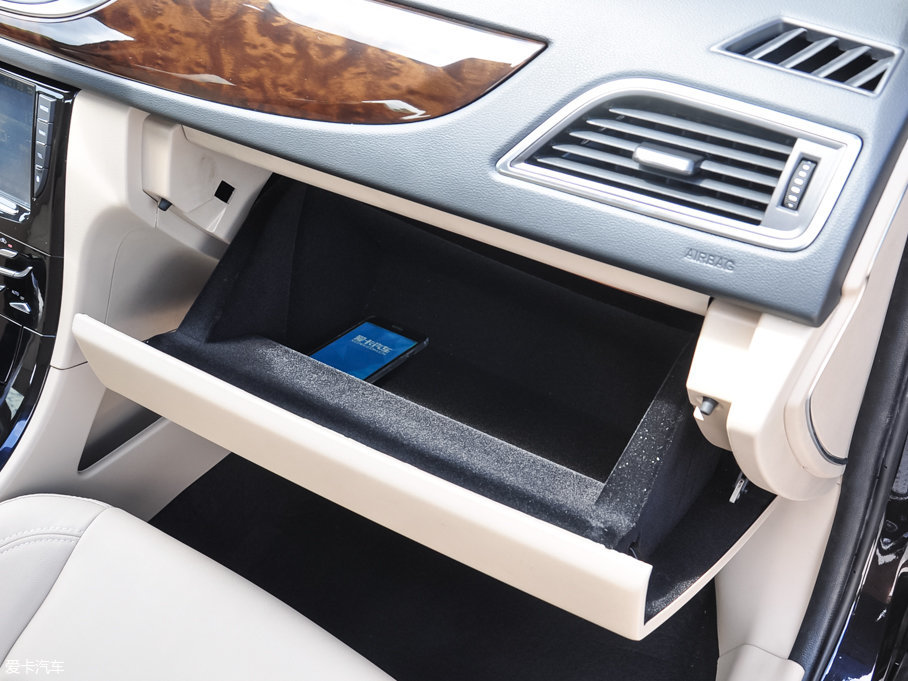 2016̩Z500 1.5T CVTA