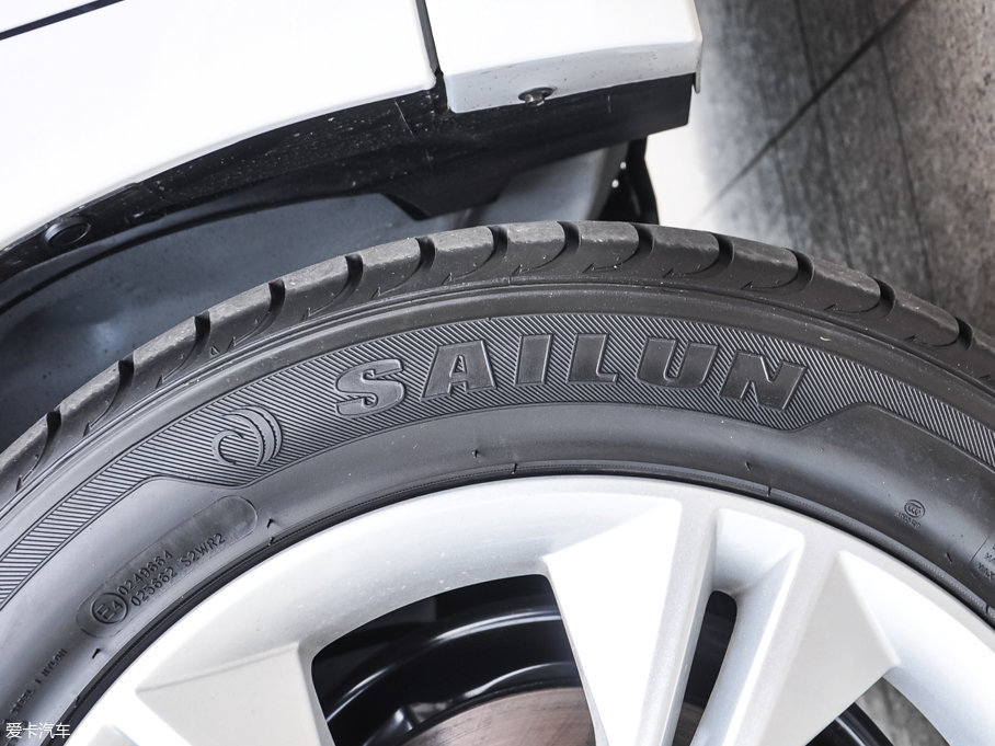 2016̩Z500 1.5T քF