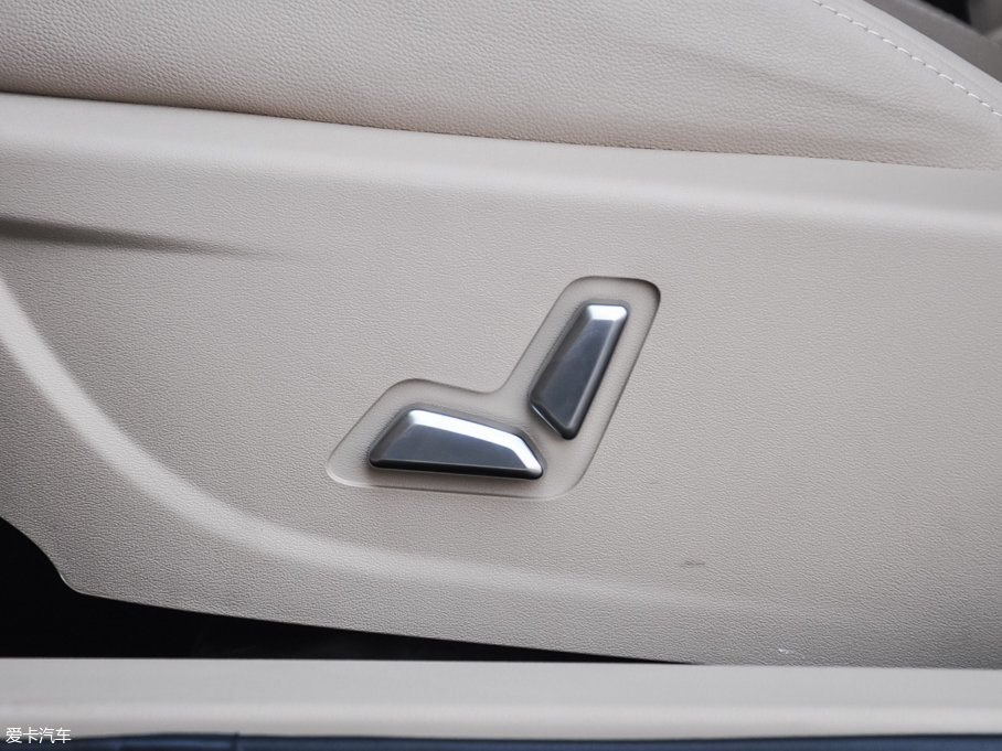 2016̩Z500 1.5T քF