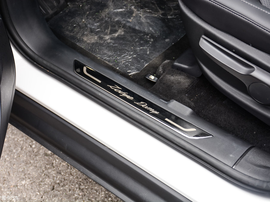 2017����~X7 1.8T �ք����F��