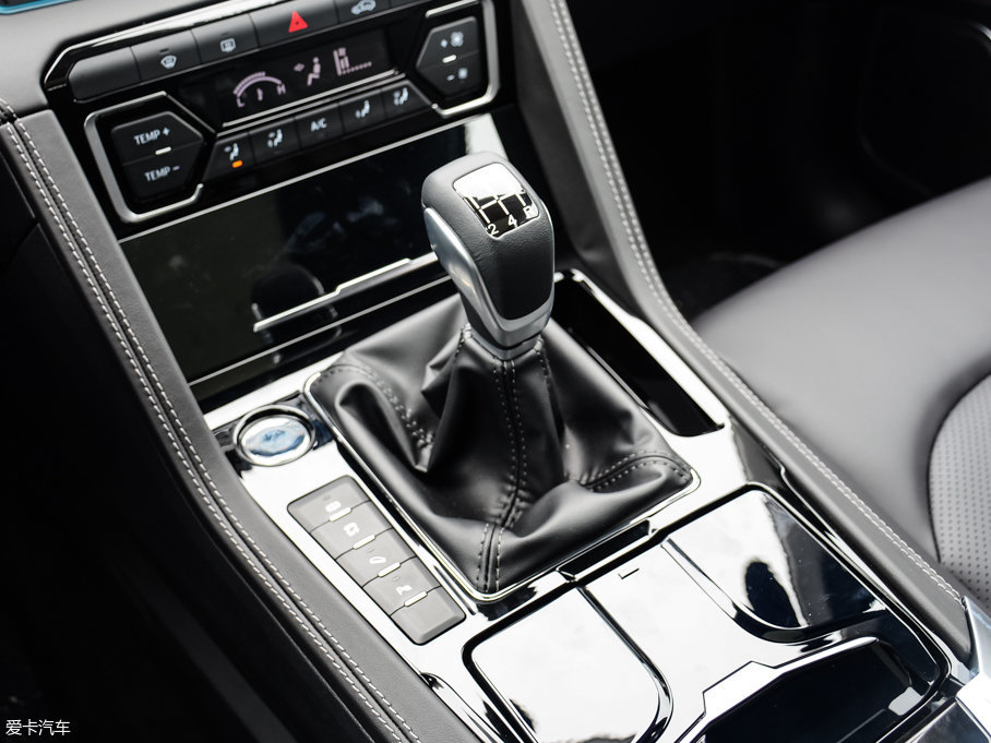 眾泰汽車2017款大邁X7