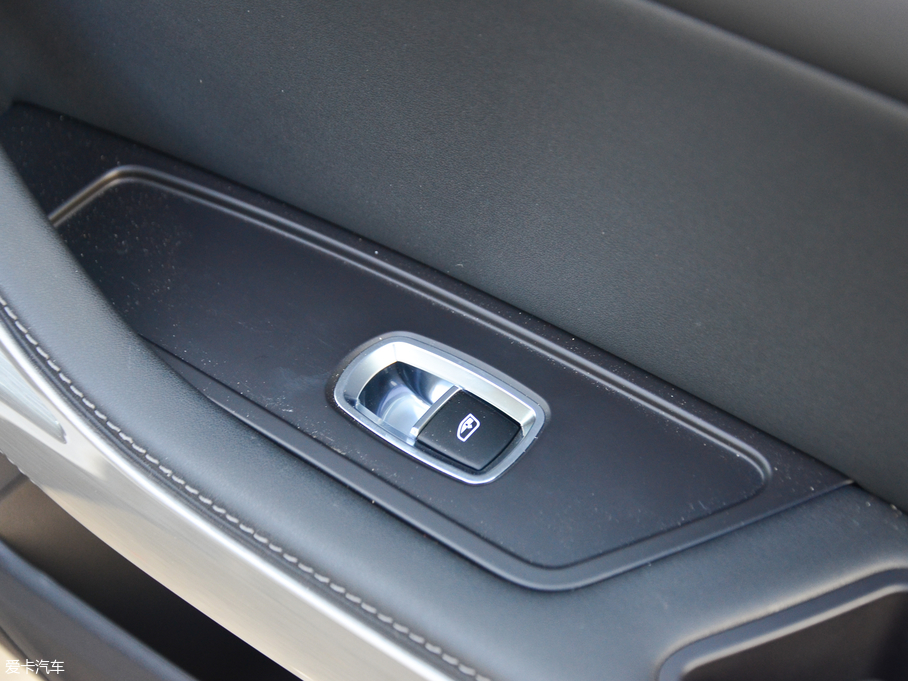 2017~X7 M 1.8T DCTAɽ