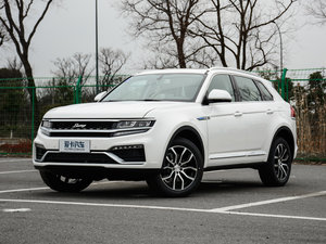 2017款1.8T 手动尊贵型 左前45度