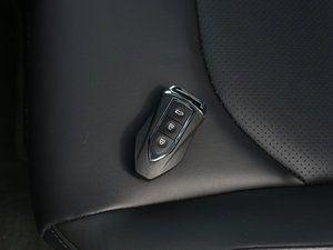 2017款1.8T 手动豪华型 车钥匙