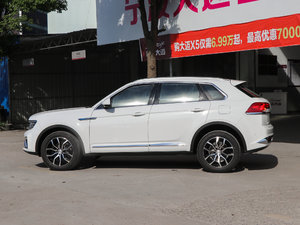 2017款2.0T DCT至尊型 正侧（左）