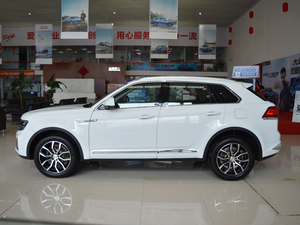 2017款1.8T DCT尊贵型 正侧（左）