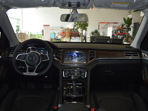 2017款1.8T DCT尊贵型 内饰全景