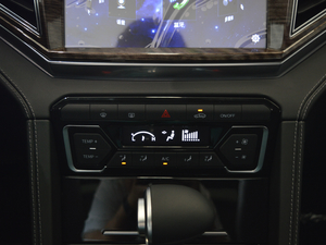2017款1.8T DCT尊贵型 空调调节