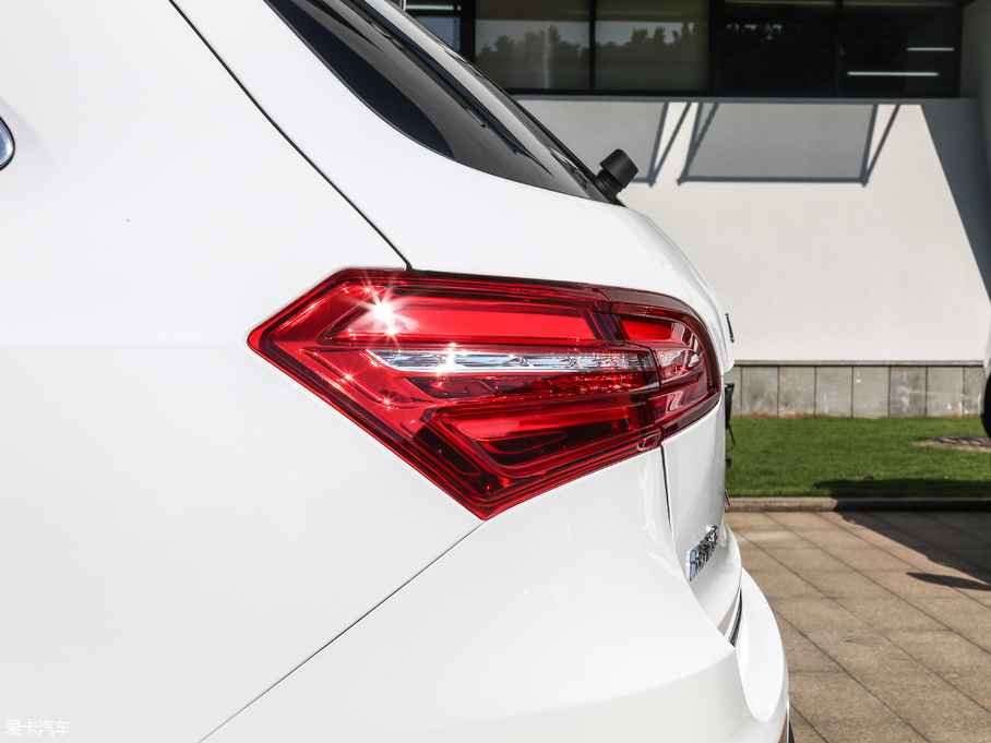 2018̩T600 \Ӱ 1.5T ԄӺA