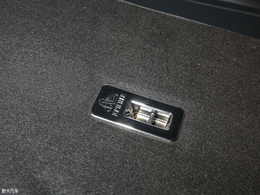 2018̩T600 \Ӱ 1.5T ԄӺA