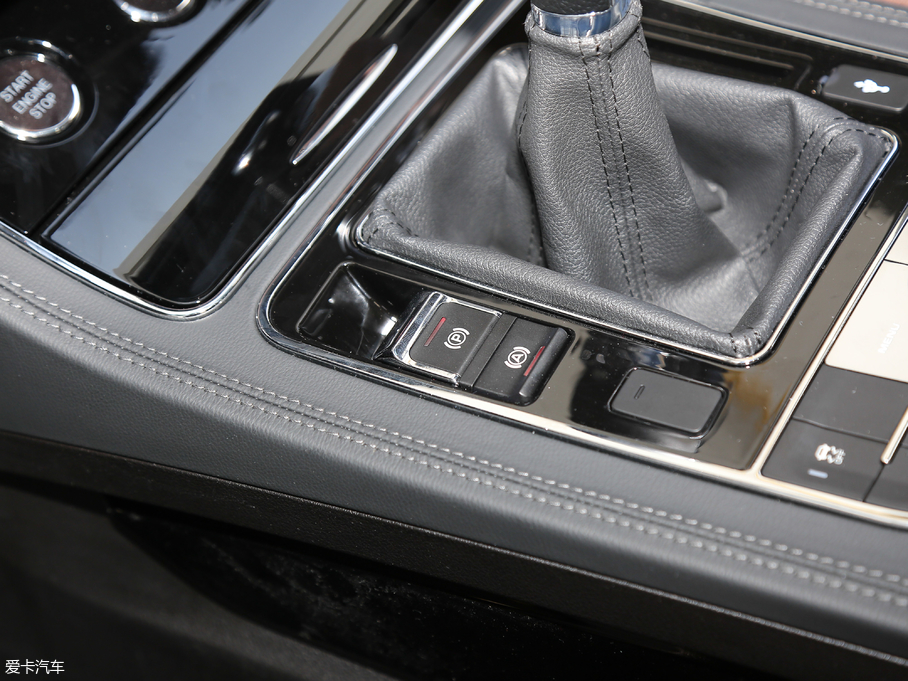 2018�̩T600 �\�Ӱ� 1.5T �ք�������