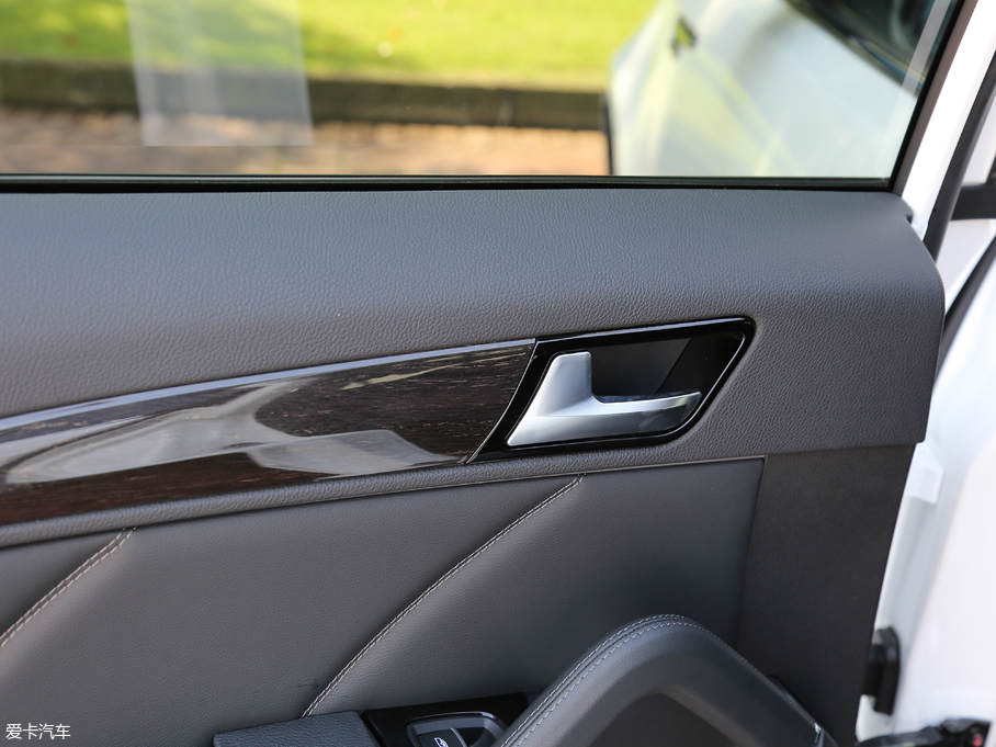 2018�̩T600 �\�Ӱ� 1.8T DCT������