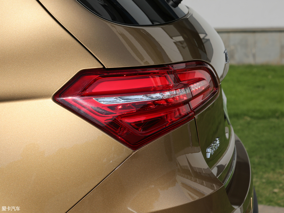 2018�̩T600 �\�Ӱ� 1.8T DCT���F��