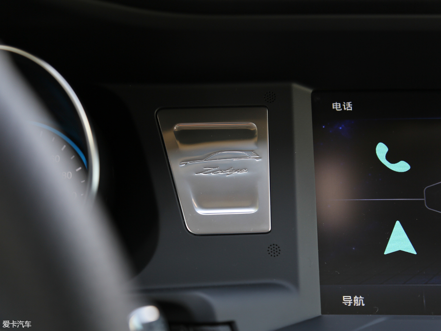 2018�̩T600 �\�Ӱ� 1.8T DCT���F��