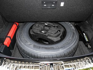 2018款运动版 1.5T 自动豪华型 备胎