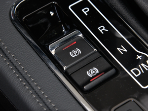 2018\Ӱ 1.5T ԄŞ v܇Ƅ