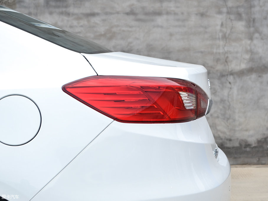 2017̩Z560 1.5T ք(dng)m