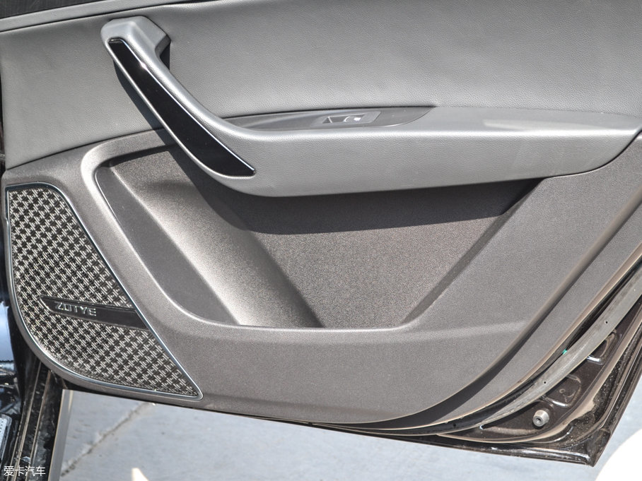 2017̩Z560 1.5T քm