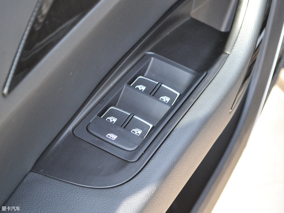 2017̩Z560 1.5T քm