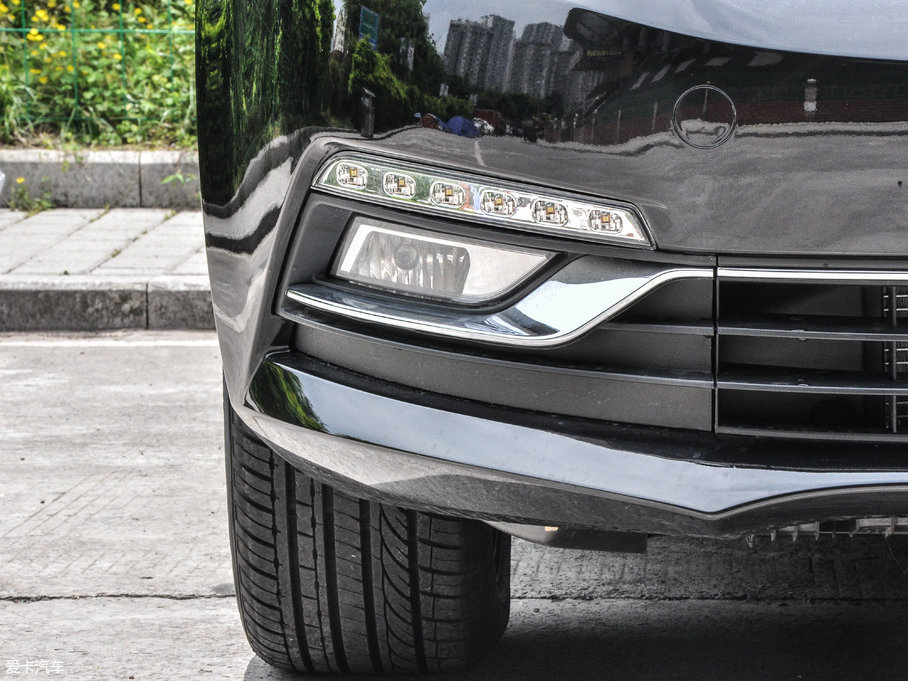 2017̩Z560 1.5T CVTA