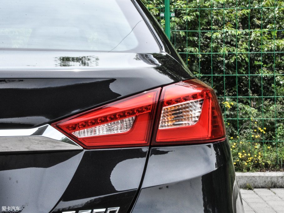 2017̩Z560 1.5T CVTA