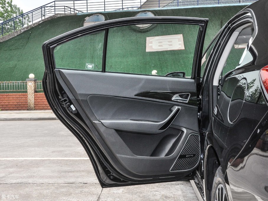 2017̩Z560 1.5T CVTA