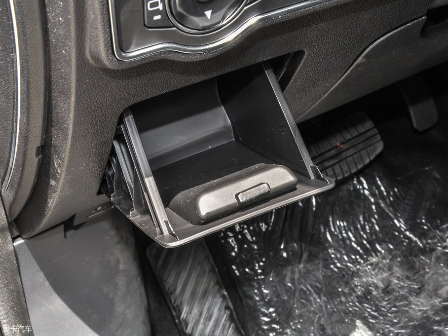 2017̩Z560 1.5T CVTA