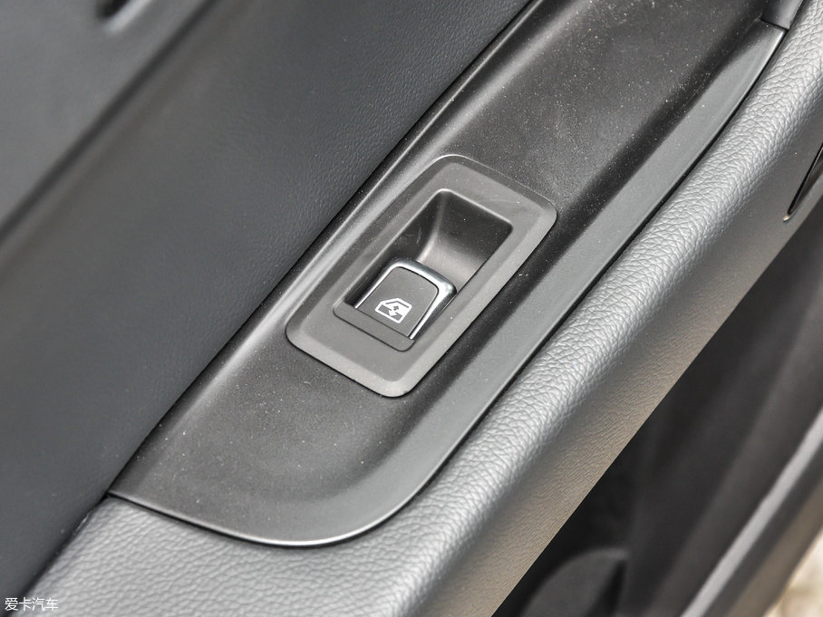 2017̩Z560 1.5T CVTA