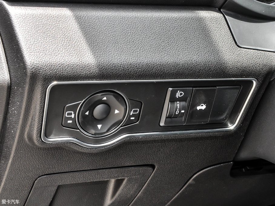 2017̩Z560 1.5T CVTA