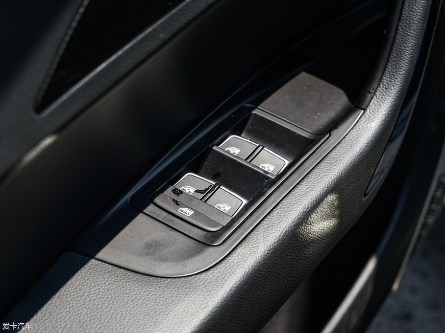 2017̩Z560 1.5T CVTF